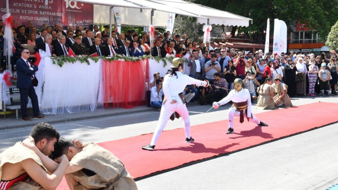  19 Mayıs Atatürk'ü Anma, Gençlik ve Spor Bayramı Coşkuyla Kutlandı