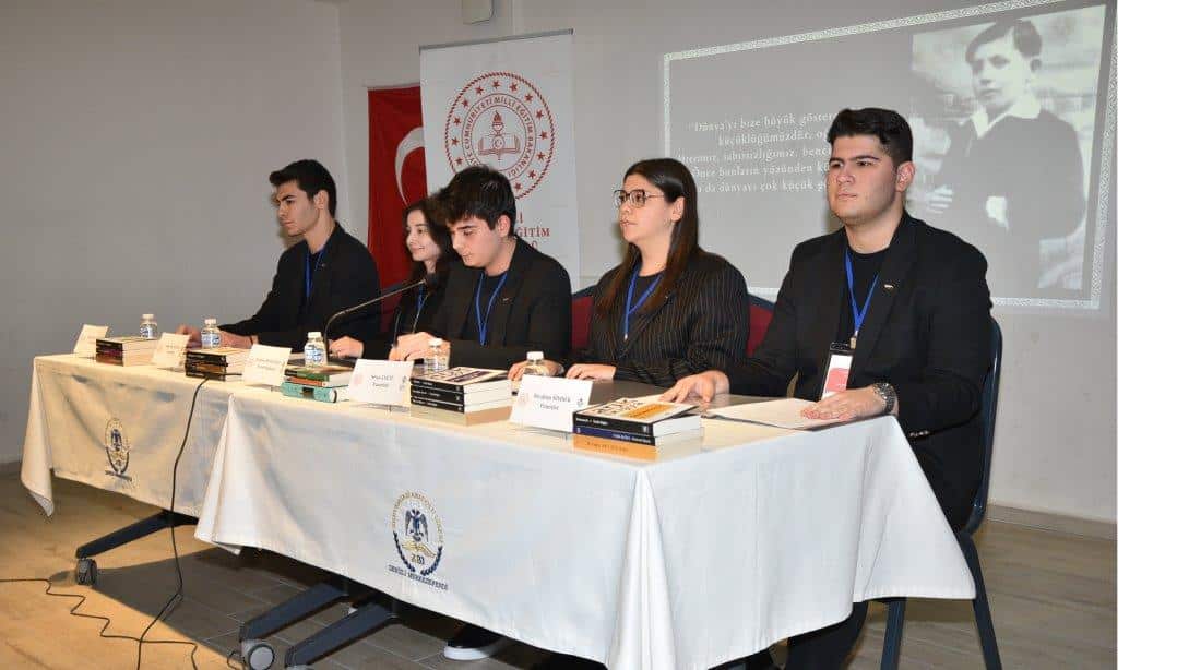 Servergazi Anadolu Lisesi Öğrencileri Tarafından Anadolu Mektebi Yazar Okuması Paneli Yapıldı
