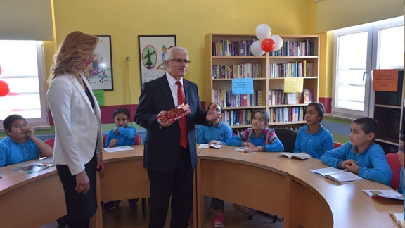 DRT Denizlinin Kitap Bağış Kampanyası Ortaokula Kütüphane Oldu