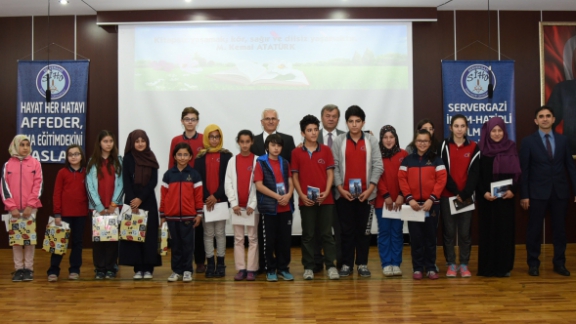 Servergazi İmam Hatip Ortaokulu Kitap Okuma Şampiyonlarının Ödülleri Verildi