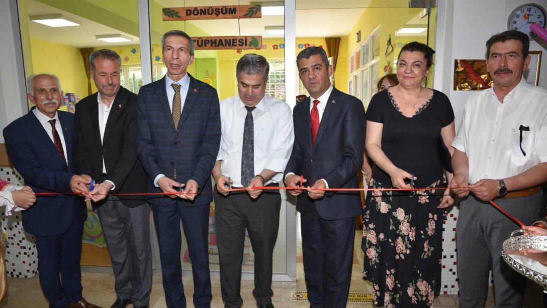 Çevre Dostu 1000 Okul Projesi Kapsamında Oluşturulan Geri Dönüşüm Kütüphanesi Açıldı