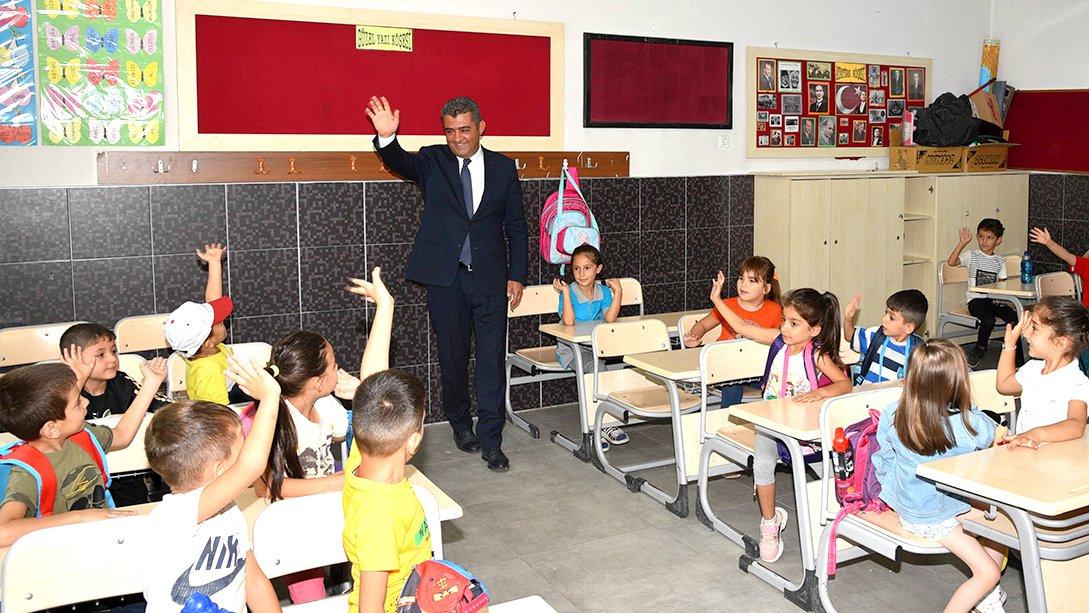 İl Milli Eğitim Müdürü Süleyman Ekici'nin Okul Ziyaretleri Devam Ediyor