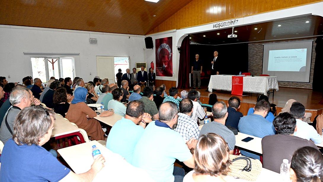 İlimizde 4.516 Öğretmen Türkiye Yüzyılı Maarif Modeli Öğretim Programı Seminerine Alındı